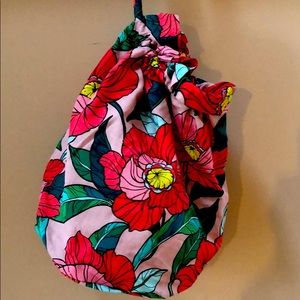 BRAND NEW VERA BRADLEY DITTY BAG, VINTAGE FLORAL